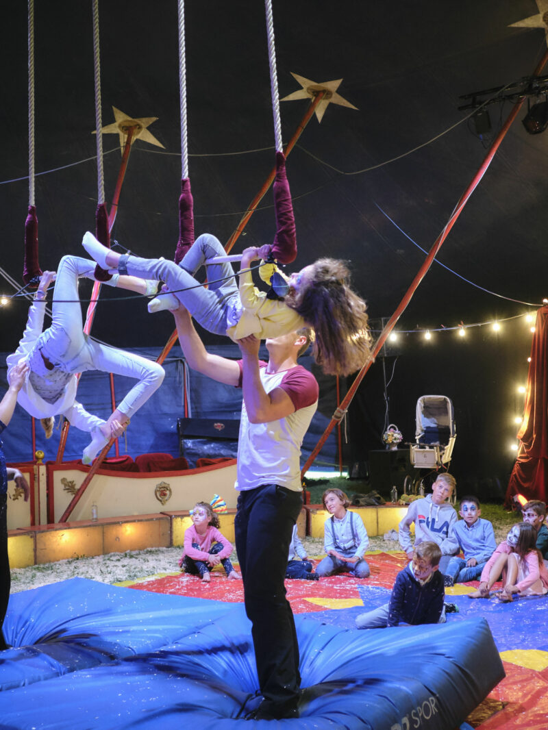 True events circus familiedag trapeze